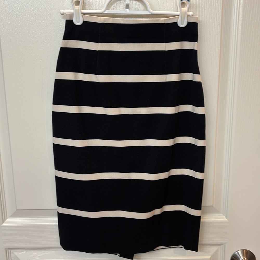 Banana Republic Black and Cream Striped Pencil Skirt